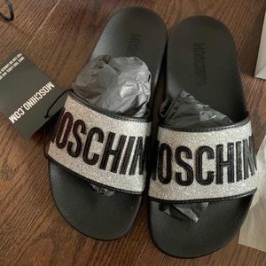 Moschino slippers